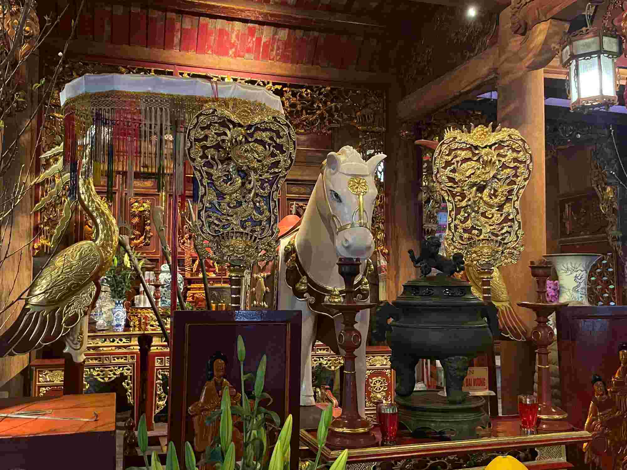 The sacred white horse, the pride of the ancient capital. Photo: Minh Vu