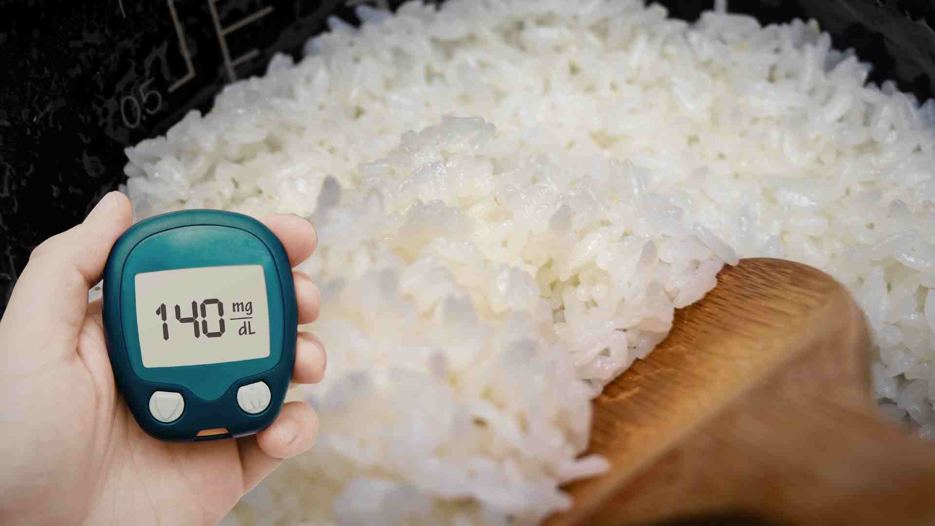 Glutinous rice dishes can cause blood sugar to spike after meals. Graphics: Ha May