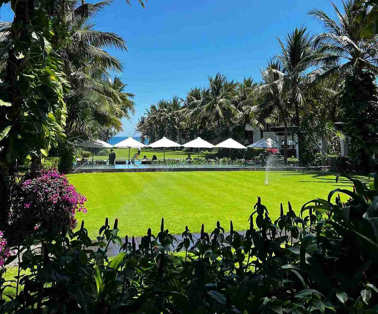 Nhiều khu nghỉ dưỡng ở Bãi Dài đã cháy phòng do lượng khách đặt tăng cao trong dịp lễ. Ảnh: The Anam Cam Ranh