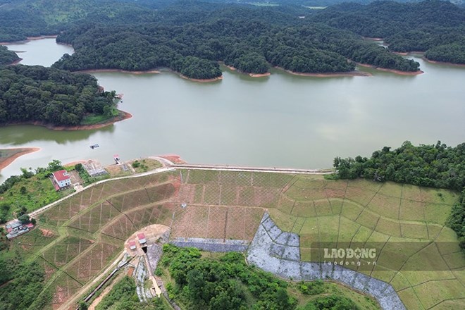 El lago Pa Khoang, comuna de Muong Phang es el embalse más grande de la provincia de Dien Bien con una capacidad de más de 40 millones de m3. Foto: Quang Dat
