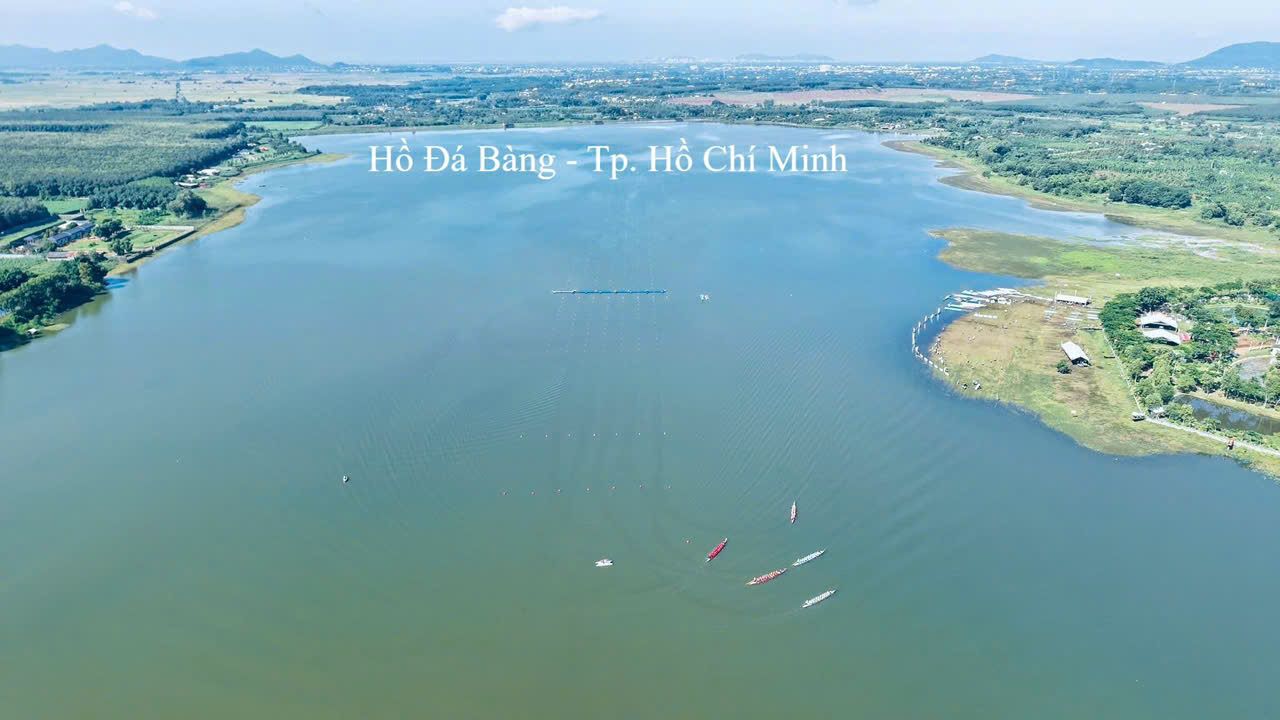 Khu vực hồ Đá Bàng, nơi sẽ diễn ra môn đua thuyền tại Đại hội TDTT TPHCM lần thứ I năm 2026. Ảnh: Trung tâm Thể thao dưới nước