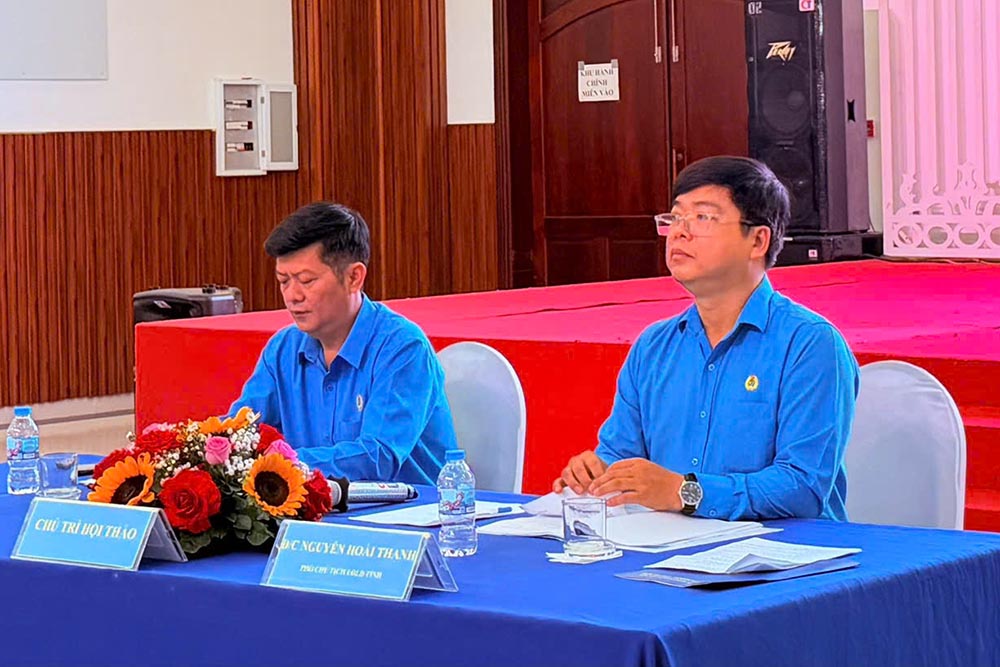 Các đại biểu chủ trì Hội thảo. Ảnh: Lê Tâm