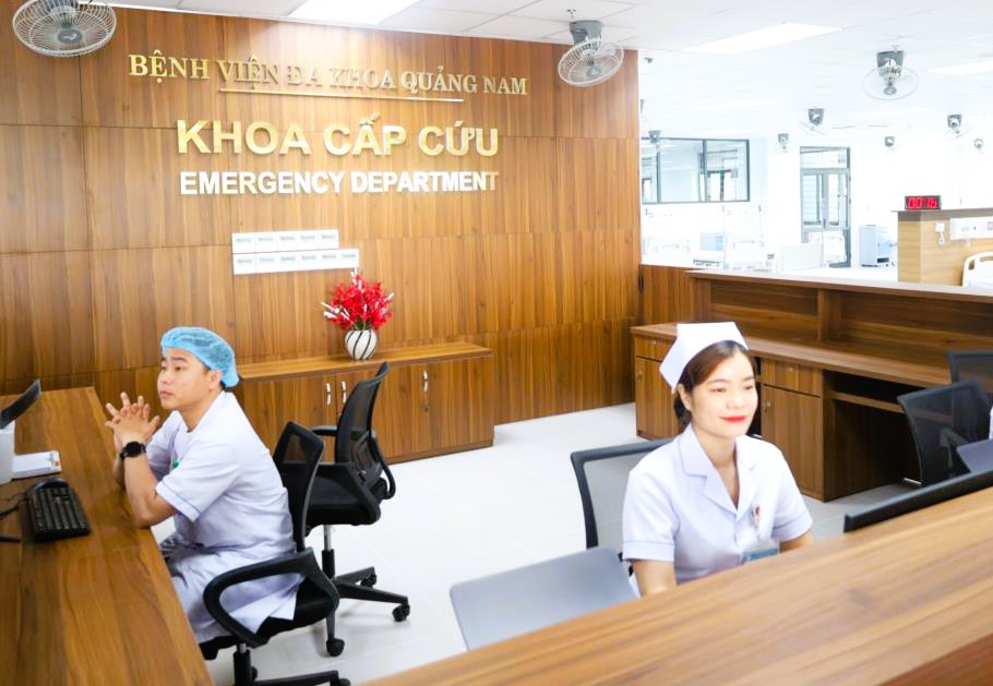 Bệnh viện Đa khoa Quảng Nam nhận bàn giao Khu điều trị kỹ thuật cao, sẵn sàng đón bệnh nhân, sau nhiều năm chờ đợi. Ảnh: Trường An
