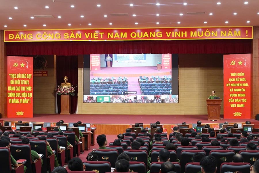 Lãnh đạo Bộ Tư lệnh CSCĐ, lãnh đạo các Phòng, Cơ quan UBKT, chỉ huy các đơn vị và cán bộ chiến sĩ khối Cơ quan BTL và các đơn vị trực thuộc tại Hà Nội tham gia lớp tập huấn. Ảnh: Bộ Tư lệnh CSCĐ