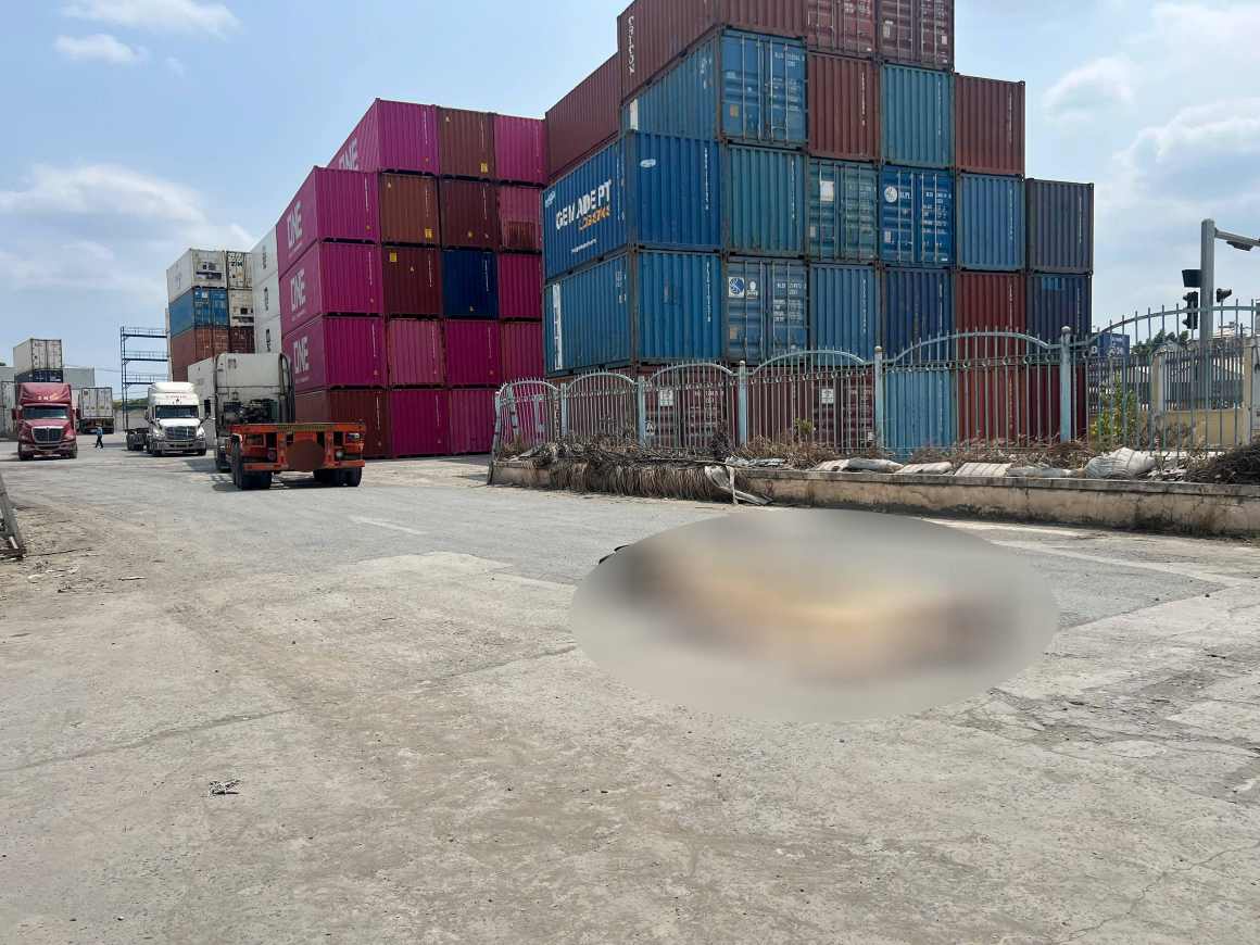 男子学生が死亡した事故現場。写真:ディン・チョン