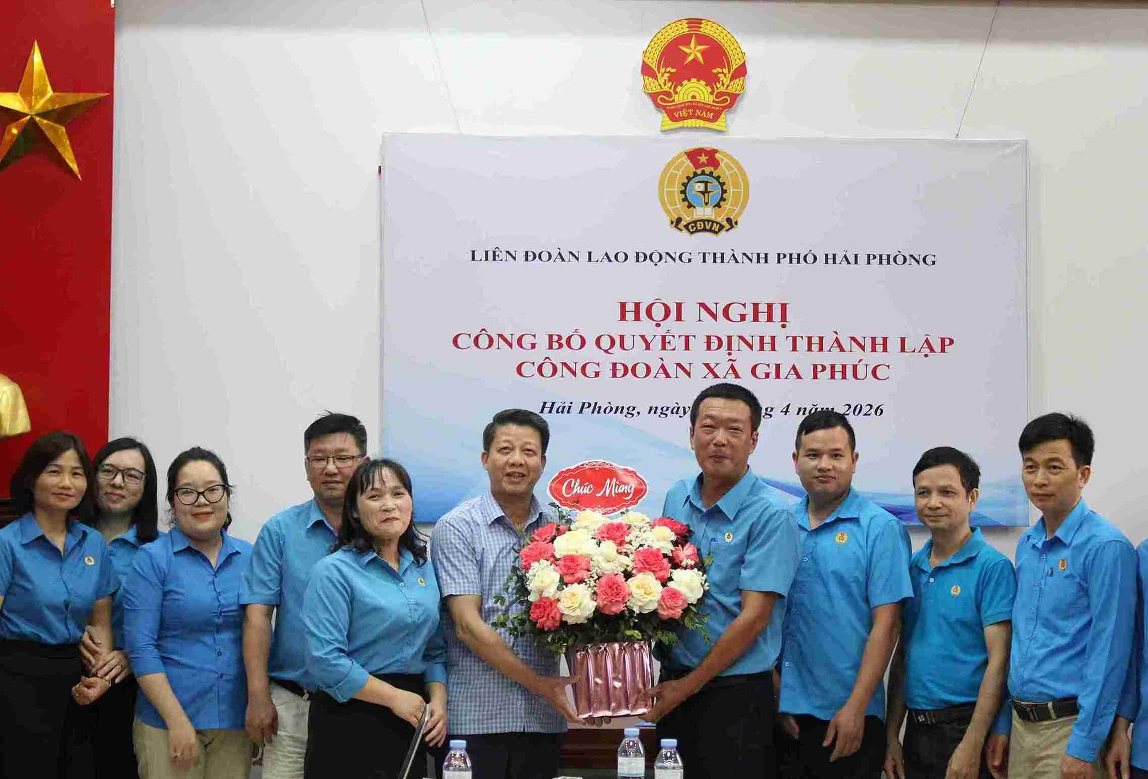 Ra mắt Ban Thường vụ Công đoàn xã Gia Phúc khóa I. Ảnh: Mai Hương