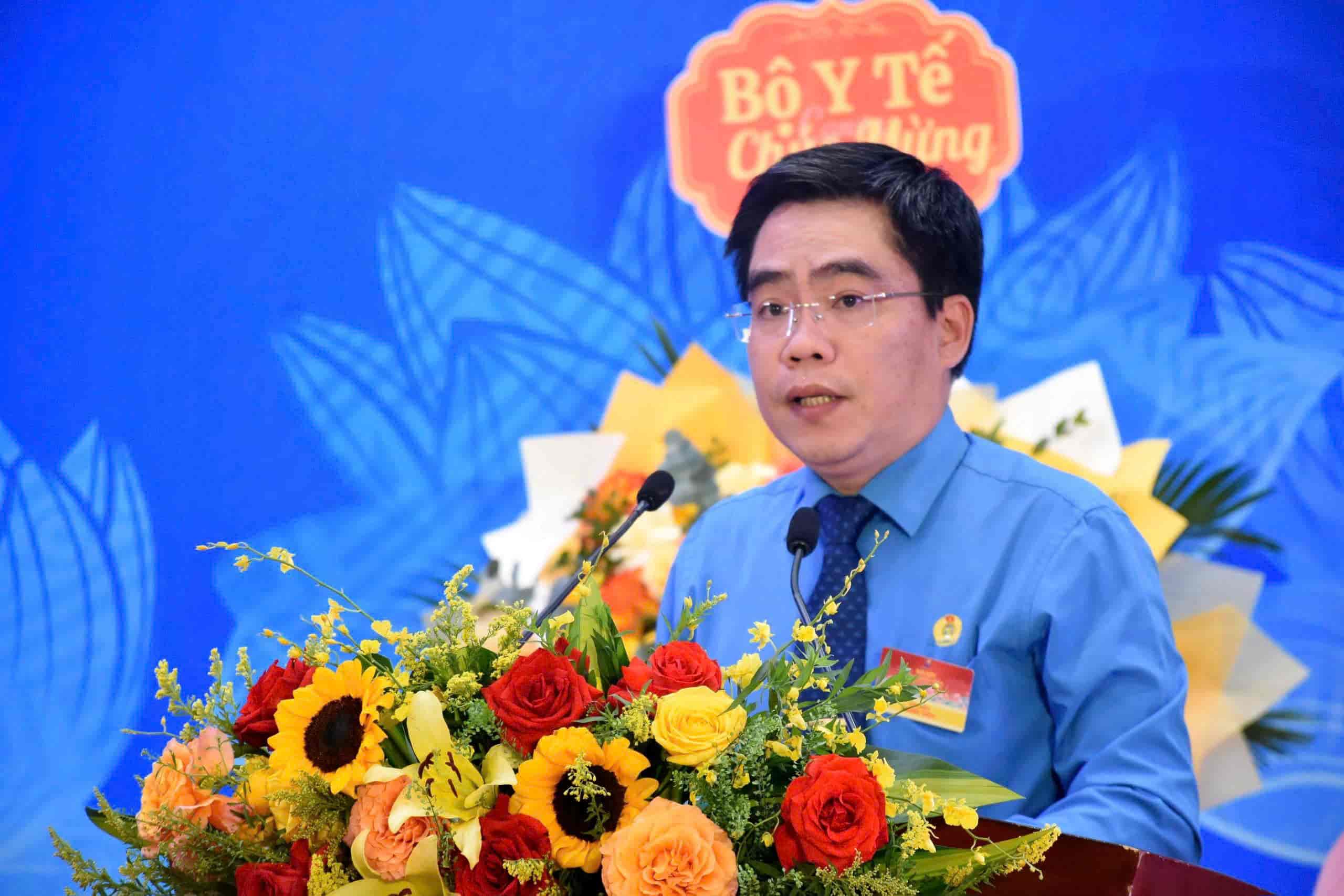 ディン・コン・チョン・ギア氏 - Imexpharm製薬株式会社労働組合委員長は、対話の質を向上させる上で明確な足跡を残しました。写真:関係者提供.