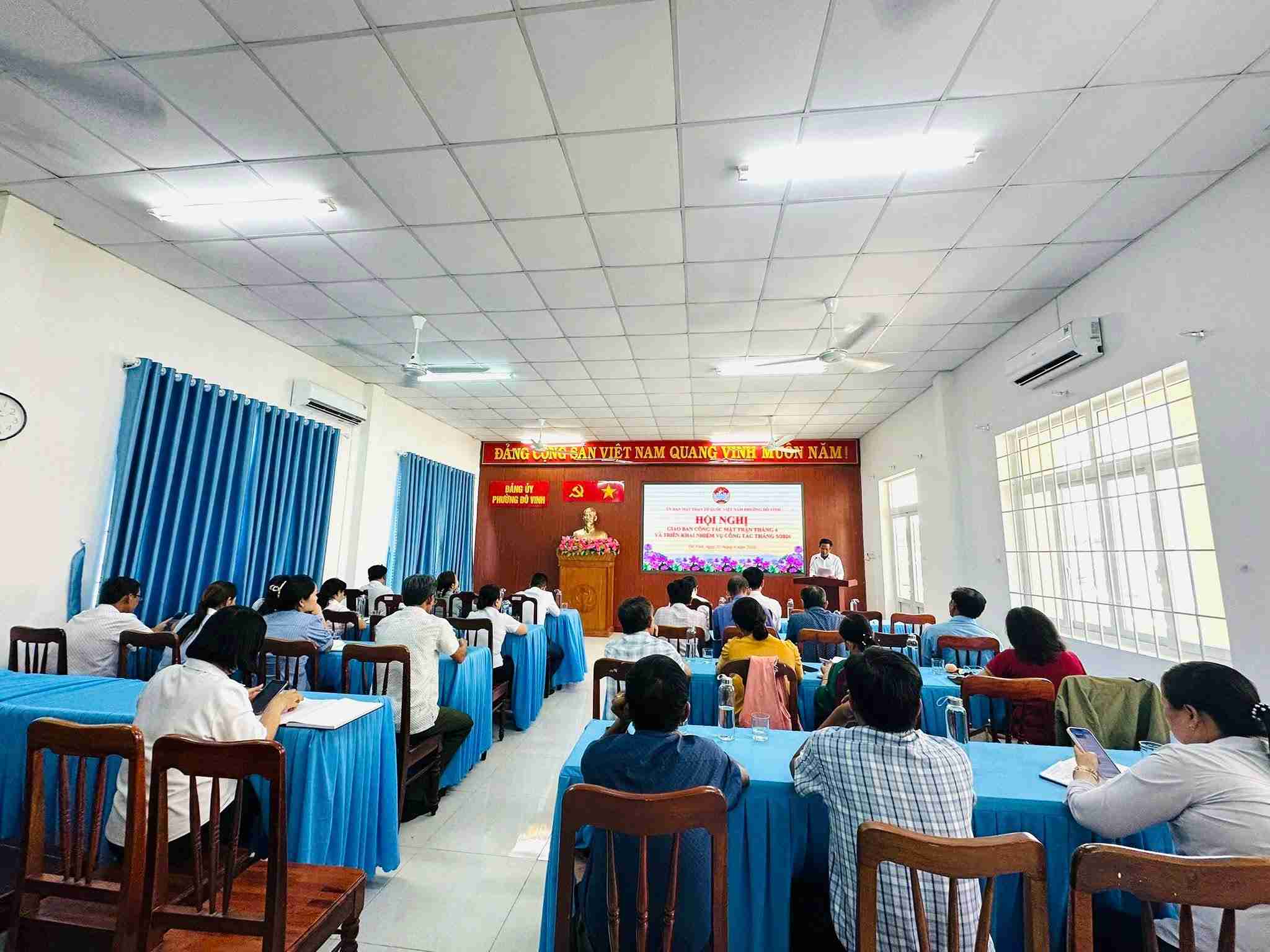 The locality organizes a conference to summarize and determine to strengthen grasping public opinion and improve the effectiveness of Front work at the grassroots level. Photo: Phan Rang