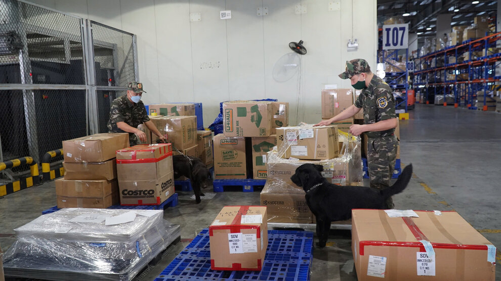 The situation of smuggling, trade fraud and counterfeit goods tends to increase sharply, especially on sea routes and land borders. Photo: Customs Department
