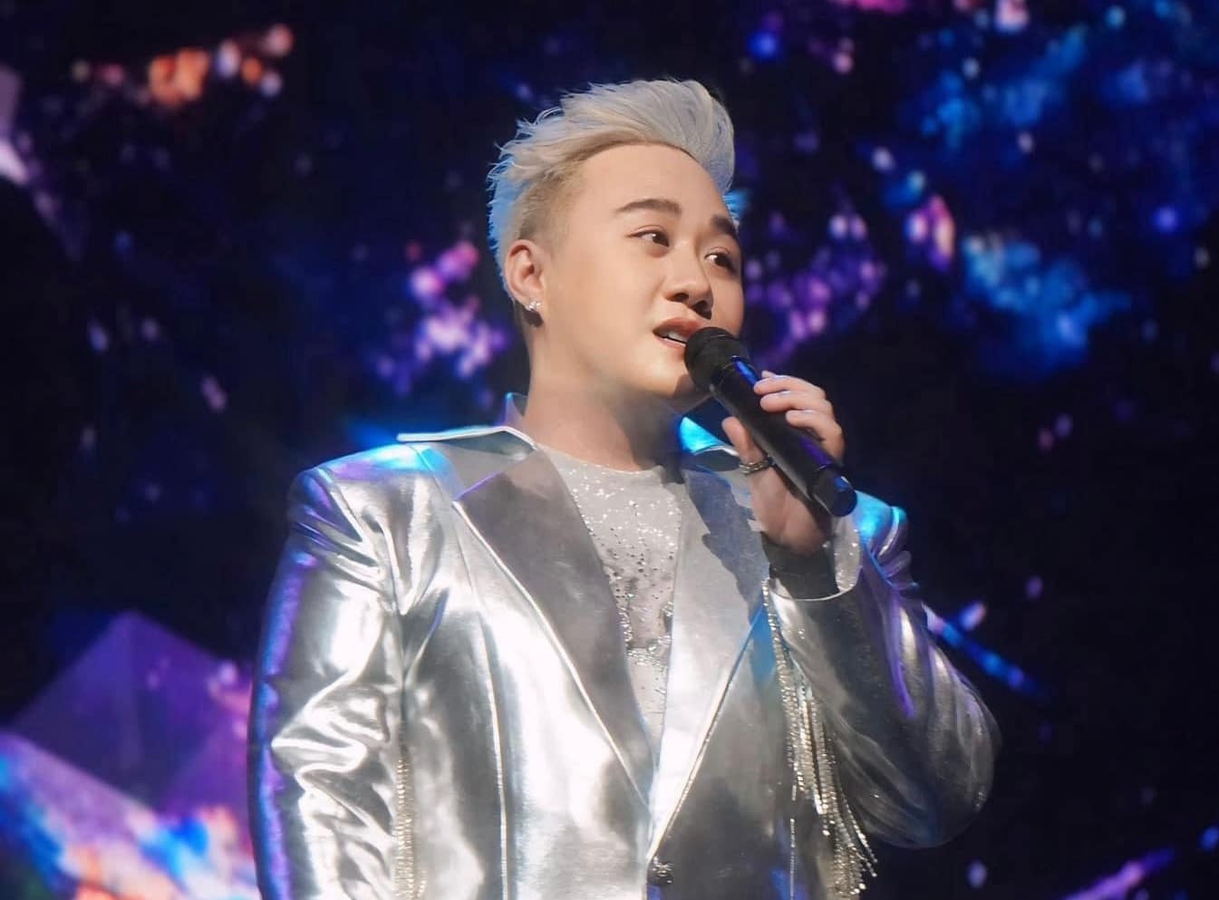 Male singer Trung Quan Idol. Photo provided by Artist