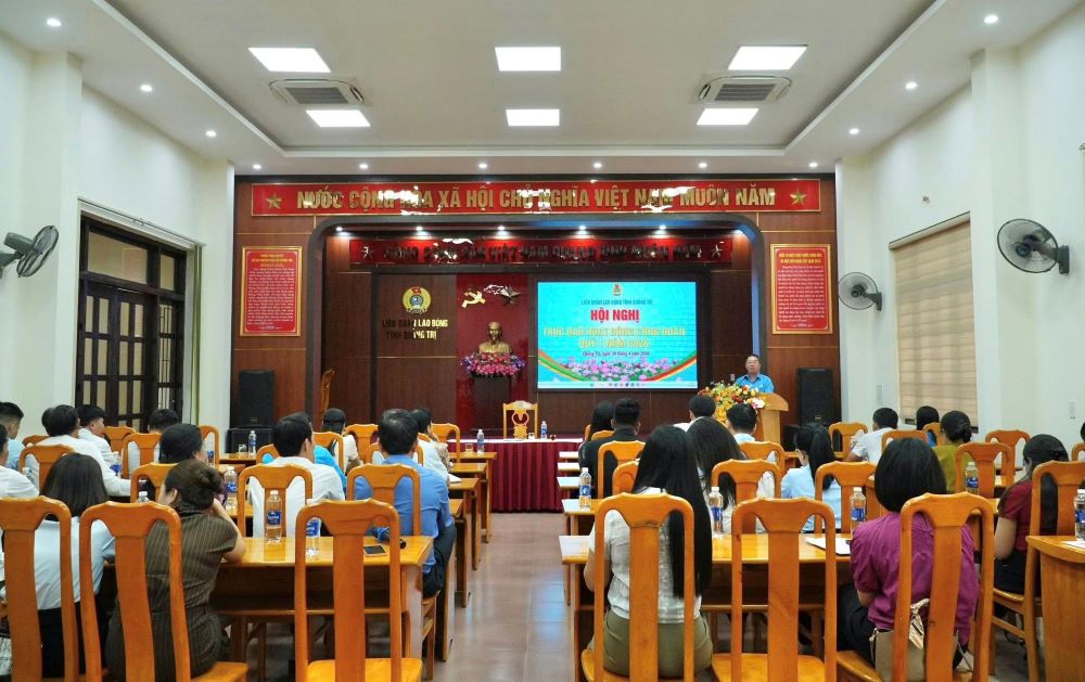 The Provincial Labor Federation organizes a trade union meeting in the first quarter of 2026 for grassroots trade union clusters in communes to orient tasks for the second quarter. Photo: Quang Tri Trade Union