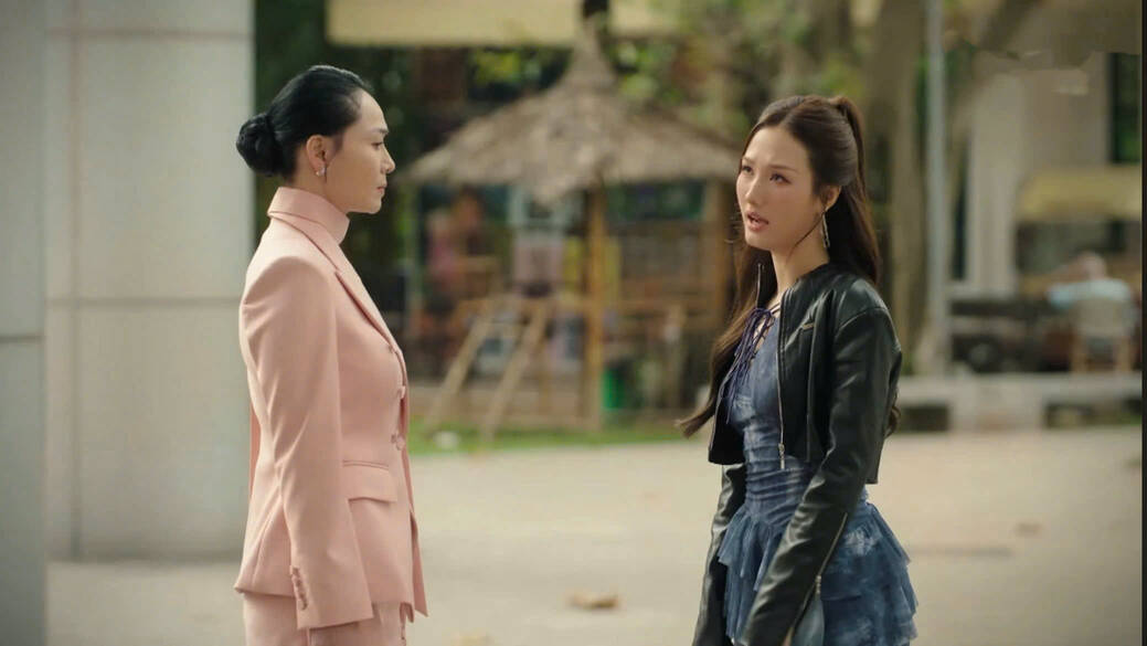 Diễm đấu khẩu, mỉa mai bà Dung tập 26 “Bước chân vào đời“. Ảnh: VFC