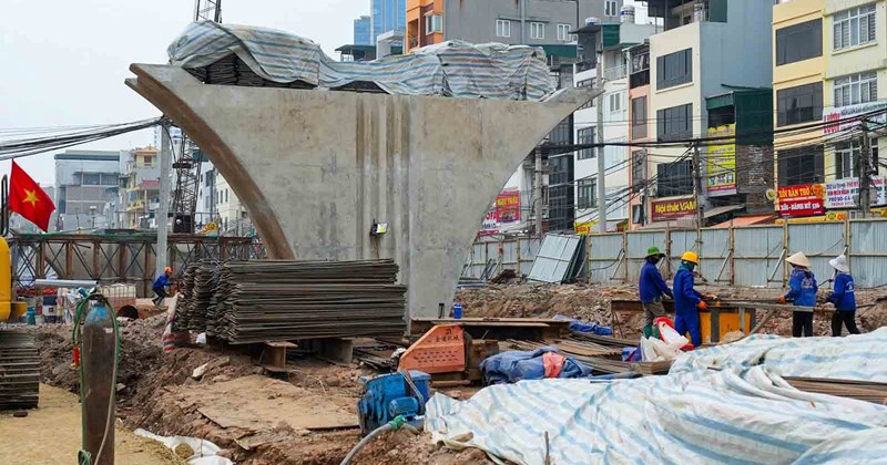 Hiện trạng trụ cầu vượt tại hai nút giao Vành đai 1