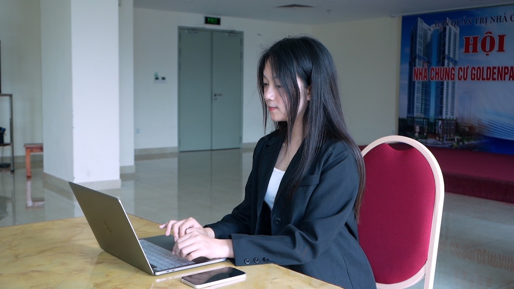 Young people confide in AI, convenient but cautious