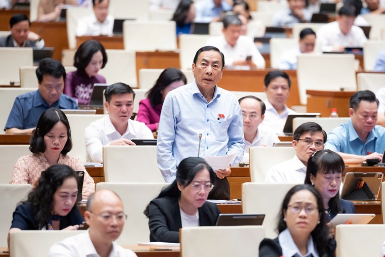 Đại biểu Phạm Văn Hòa. Ảnh: Media Quốc hội