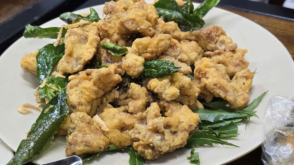 How to make simple, delicious crispy fried chicken cartilage that housewives can refer to. Photo: Tuan Dat