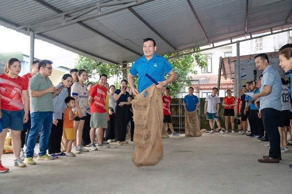 キソン区労働組合の労働者の月を記念するスポーツ大会。写真:フートー労働組合