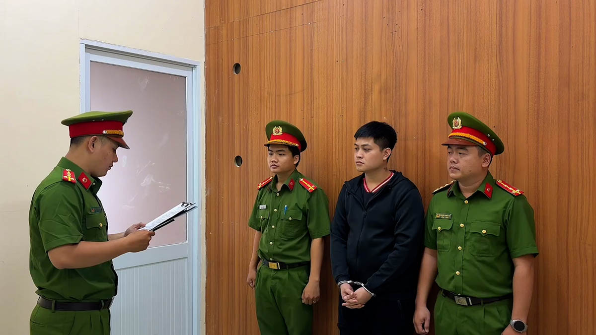 Ho Chi Minh City Police expose tricks to collect fees to legalize usury interest rates. Photo: Police provided