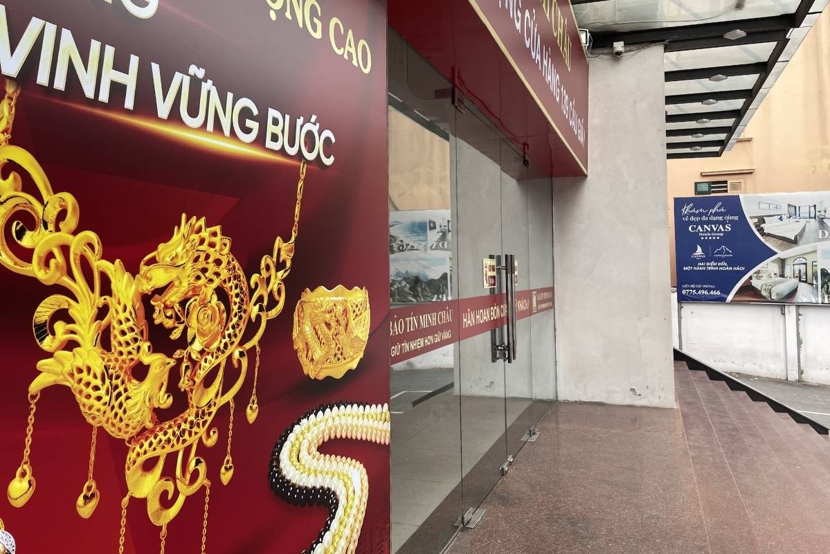 Còn nay, số lượng khách hàng giảm mạnh, cửa hàng chỉ phục vụ tại cửa hàng chính. Ảnh: Phan Anh 