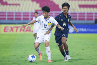 U17 라오스와 U17 말레이시아, 2026년 U17 동남아시아 결승 진출권 놓고 경쟁. 사진: LFF/FAM