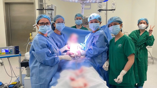 Young people in Ho Chi Minh City are under a lot of double pressure, making many families of childbearing age reluctant to have a second child. Photo: Nguyen Ly