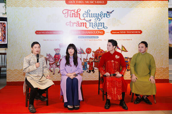 Không gian họp báo MV “Tính chuyện trăm năm”. Ảnh: Nhân vật cung cấp