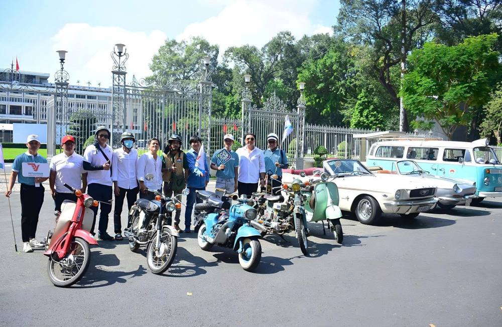 Du khách tham gia hành trình tìm hiểu lịch sử tại các điểm đến văn hóa ở TPHCM. Ảnh: Đơn vị cung cấp