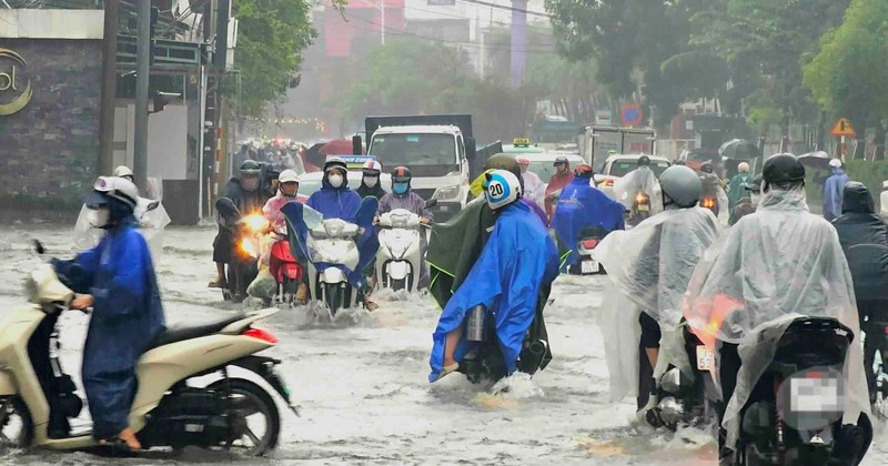 Cảnh báo dông lốc, mưa lớn tại nhiều tỉnh thành