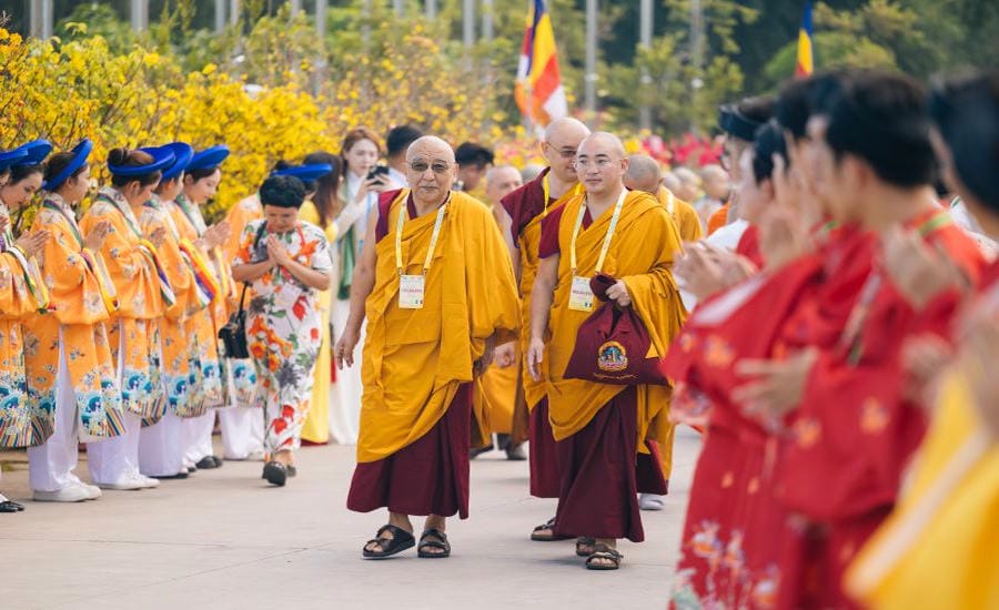 Delegation of Vietnamese and international Buddhists attending the 2025 United Nations Vesak Festival. Photo: Anh Tu