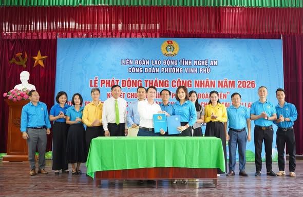 Caring activities have been deployed synchronously, creating a vibrant atmosphere, spreading the spirit of sharing and companionship between the trade union organization and union members and workers. Photo: Nghe An Trade Union