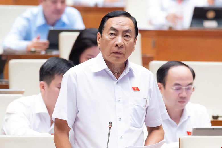 Đại biểu Phạm Văn Hoà (Đoàn Đồng Tháp). Ảnh: Media Quốc hội