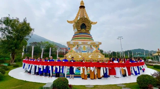 Thư pháp có thể khai mở toàn bộ trước công chúng, tạo nên trải nghiệm thị giác và tâm linh. Ảnh: Ban tổ chức