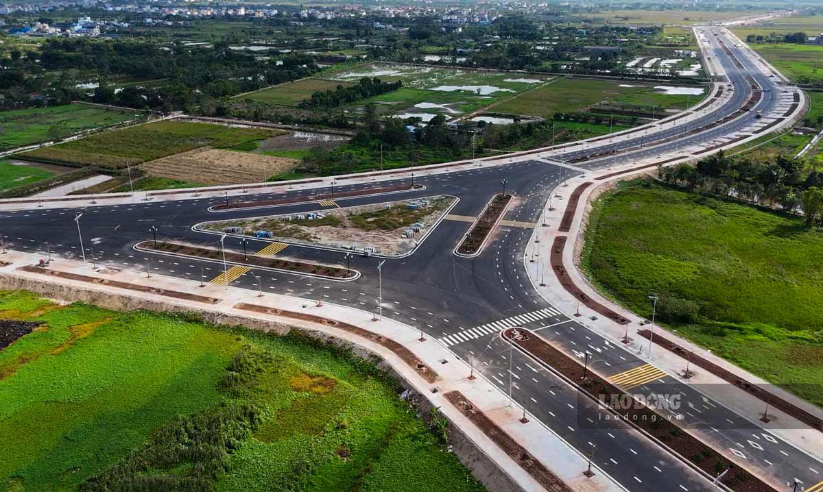 Prolongation du délai de mise en œuvre et de décaissement des capitaux d'investissement publics de 2025 à 2026 pour 542 projets à Ninh Bình. Photo: Lương Hà