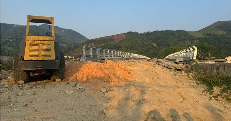 Cầu 80 tỷ đồng ở Quảng Ngãi hoàn thành, dân chưa thể đi qua