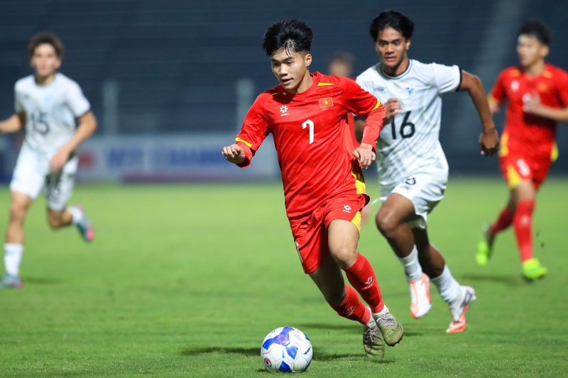 Player Nguyen Hiep Dai of Vietnam is playing with U17 Vietnam in the U17 Southeast Asian tournament. Photo: Minh Dan