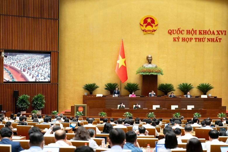 Quốc hội đã biểu quyết thông qua Luật sửa đổi, bổ sung một số điều của Luật Thi đua, khen thưởng. Ảnh: Phạm Thắng. 