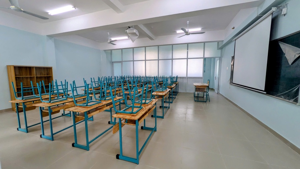 Trường tiểu học Trần Đại Nghĩa có quy mô 30 phòng học, mỗi phòng đều được trang bị đầy đủ thiết bị dạy học. Ảnh: Anh Tú