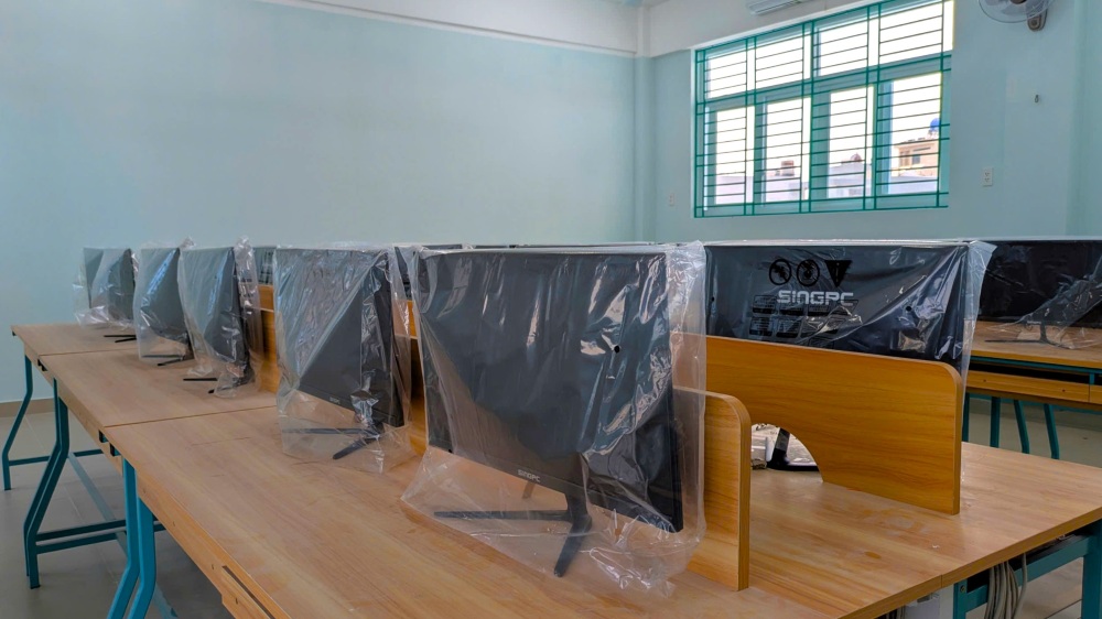 Phòng tin học, tiếng anh đã hoàn thiện. Ảnh: Anh Tú