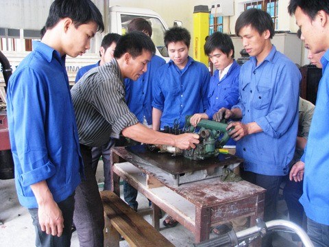 College lecturers - Code: V.09. 02. 03, the salary coefficient of civil servants of type A0 is applied from salary coefficient 2.10 to salary coefficient 4.89 for civil servants with college degrees. Photo: Hoa Le