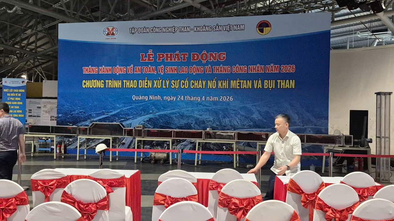 Nơi trình diễn xử lý sự cố cháy nổ khí Mê-tan và bụi than. Ảnh: Nguyễn Hùng