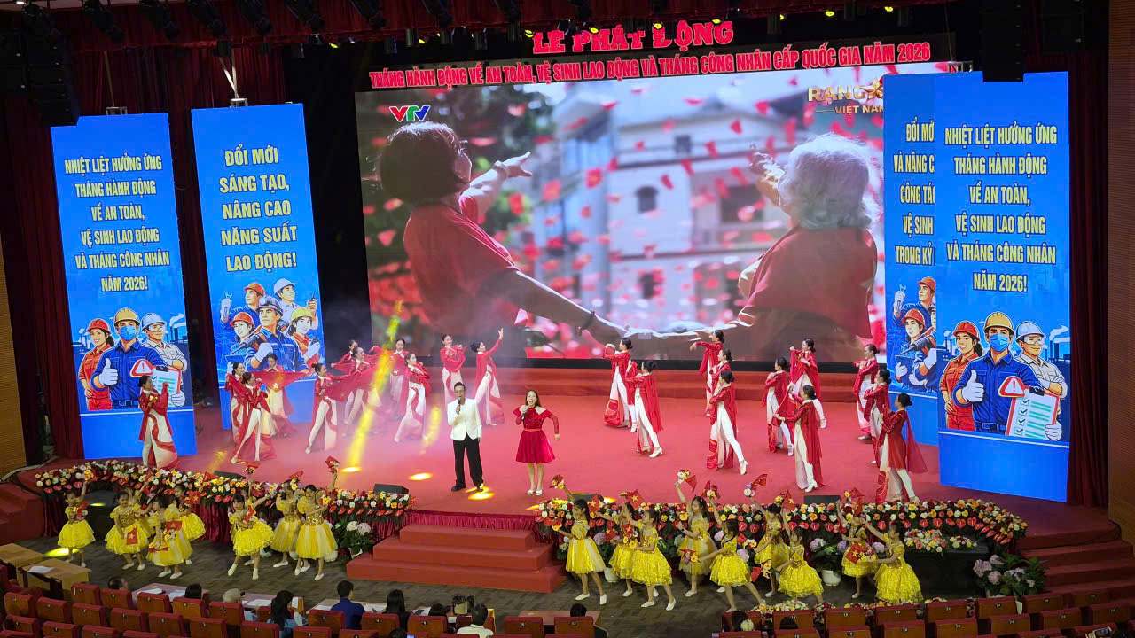 Một số tiết mục ca nhạc sẽ được biểu diễn trong buổi lễ sáng 24.4. Ảnh: Nguyễn Hùng