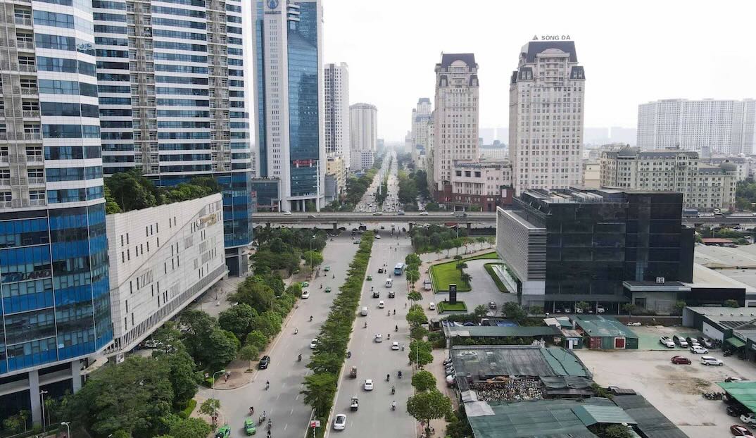 Nguồn cung nhà ở tại các đô thị lớn đang mất cân đối khi phân khúc giá phù hợp ngày càng khan hiếm. Ảnh: Phan Anh  