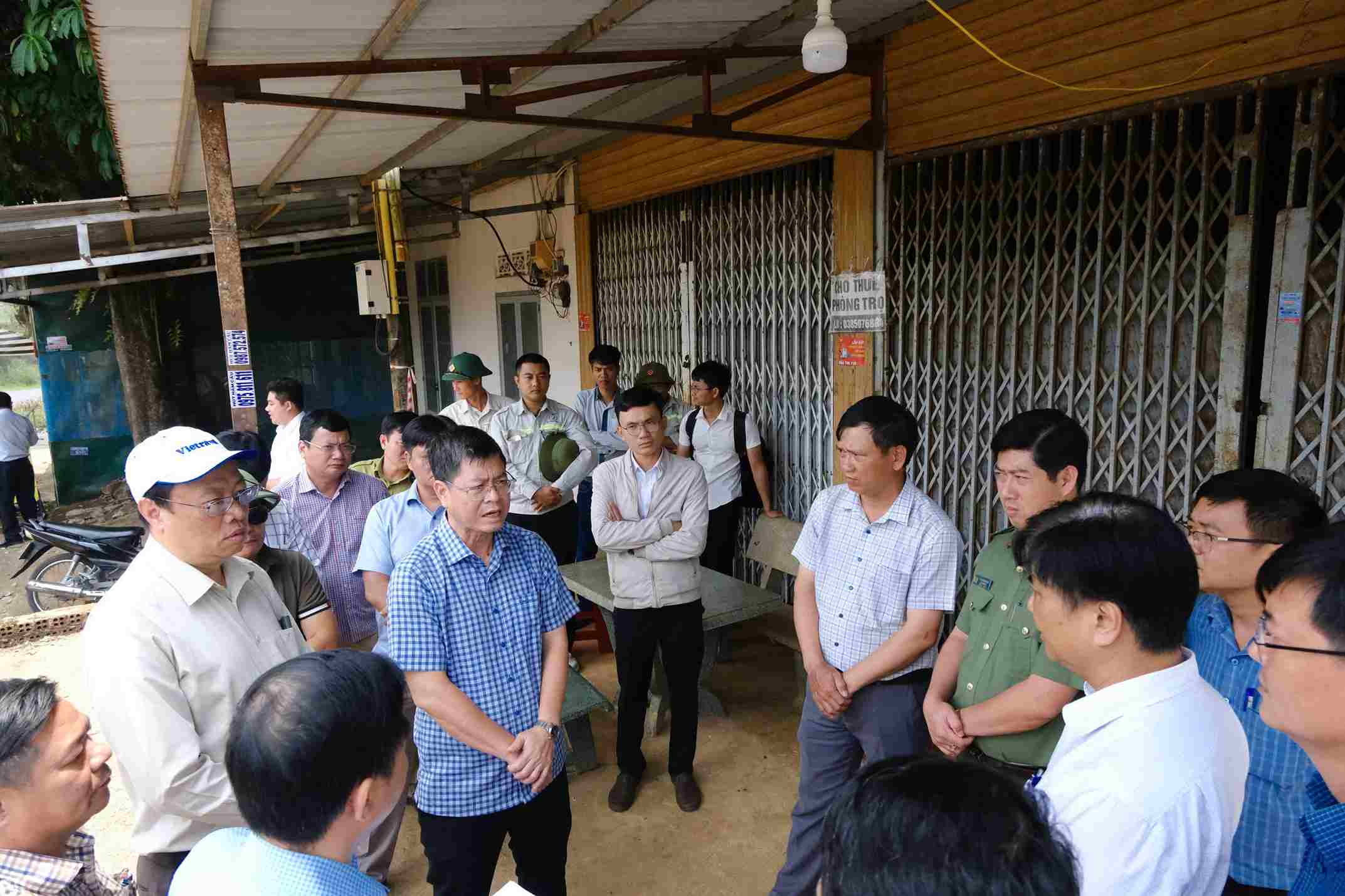 Đoàn công tác kiểm tra thực địa tuyến cao tốc Tân Phú - Bảo Lộc tại các vị trí nút giao Lý Thái Tổ. Ảnh: Phúc Khánh 