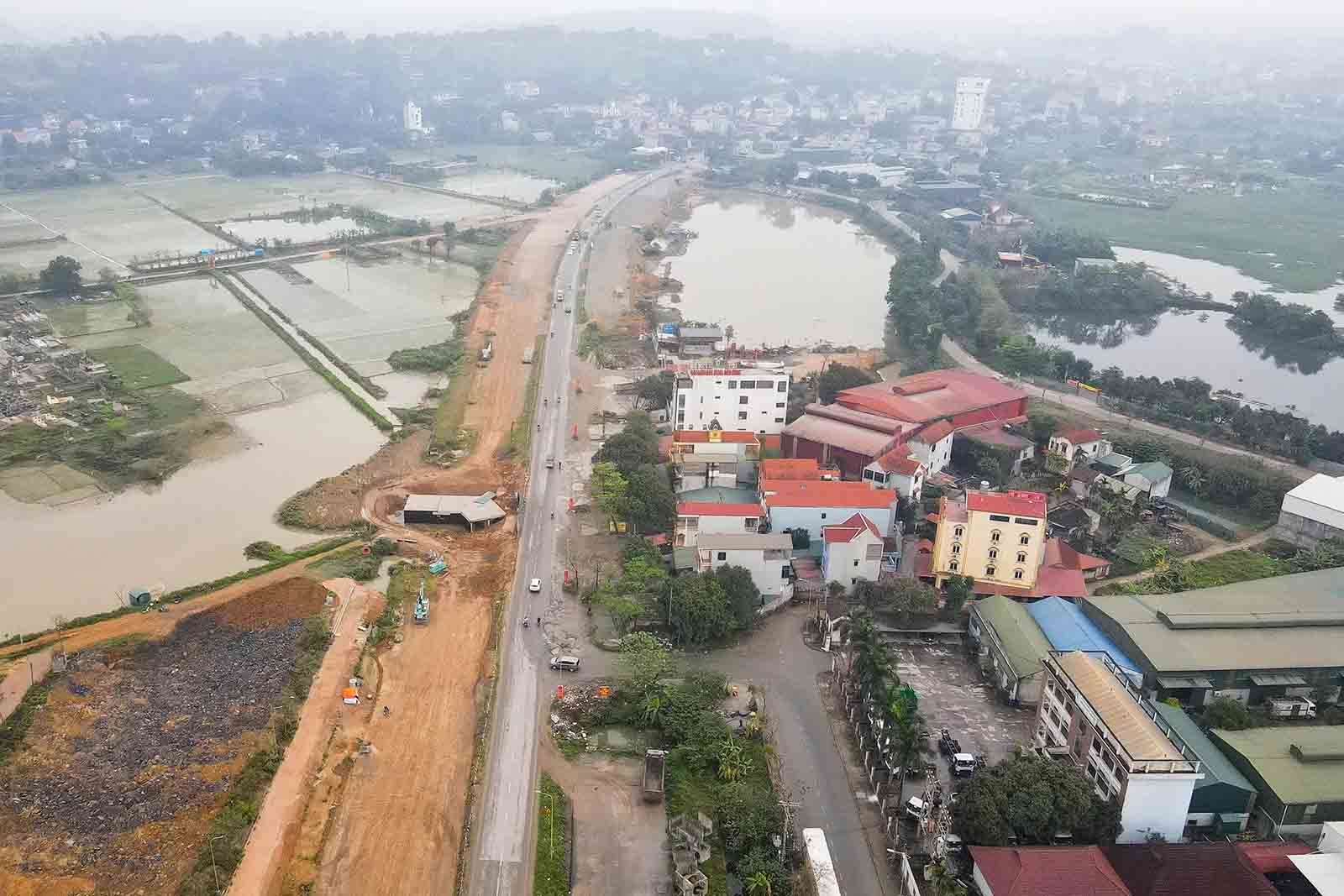 Dự án mở rộng Quốc lộ 6 khi hoàn thành sẽ có mặt cắt ngang 50-60m. Ảnh: Sóng Hữu 