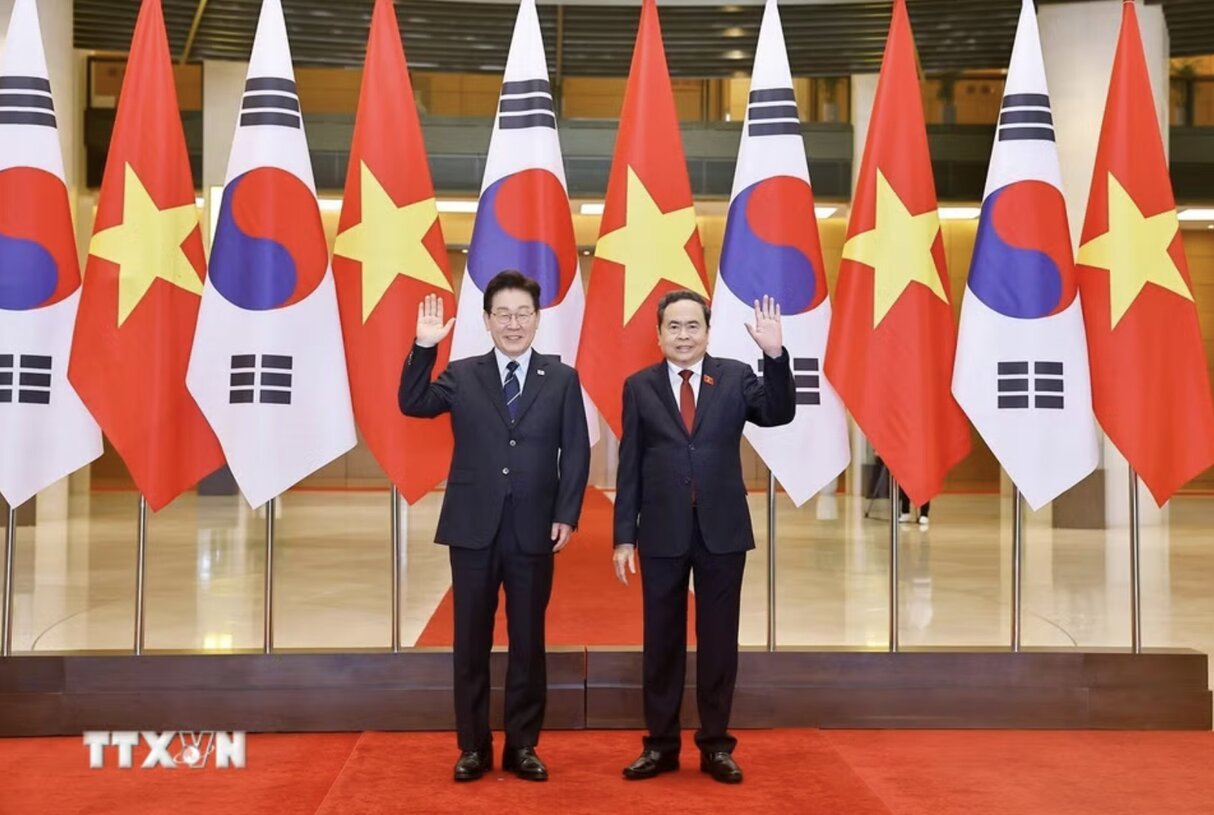 Tổng thống Lee Jae Myung mong muốn Quốc hội Việt Nam tiếp tục hỗ trợ và tạo điều kiện cho các doanh nghiệp Hàn Quốc yên tâm đầu tư ổn định, lâu dài tại Việt Nam. Ảnh: TTXVN