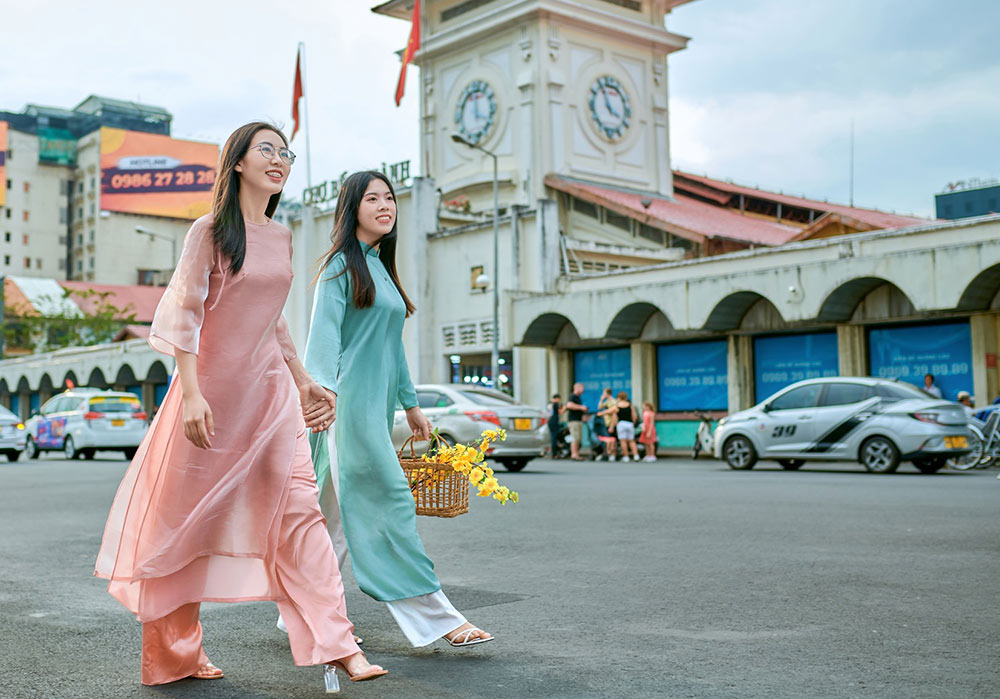 Ho Chi Minh City is one of the familiar destinations for Singaporeans when traveling to Vietnam. Photo: Ngoc Le