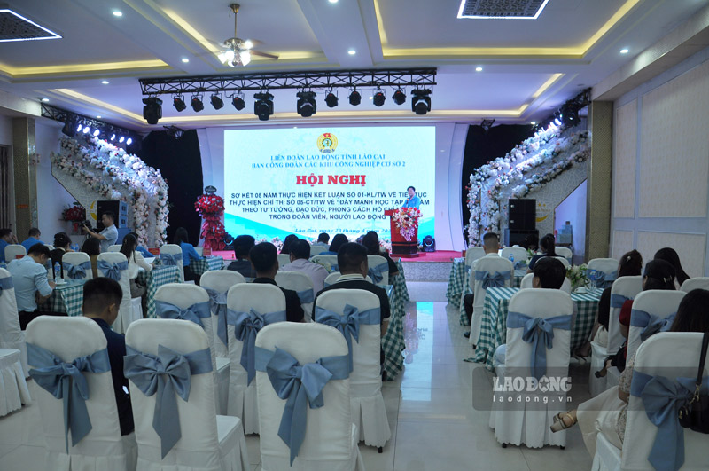 Toàn cảnh buổi công bố kết nạp đoàn viên và thành lập công đoàn cơ sở. Ảnh: Đinh Đại