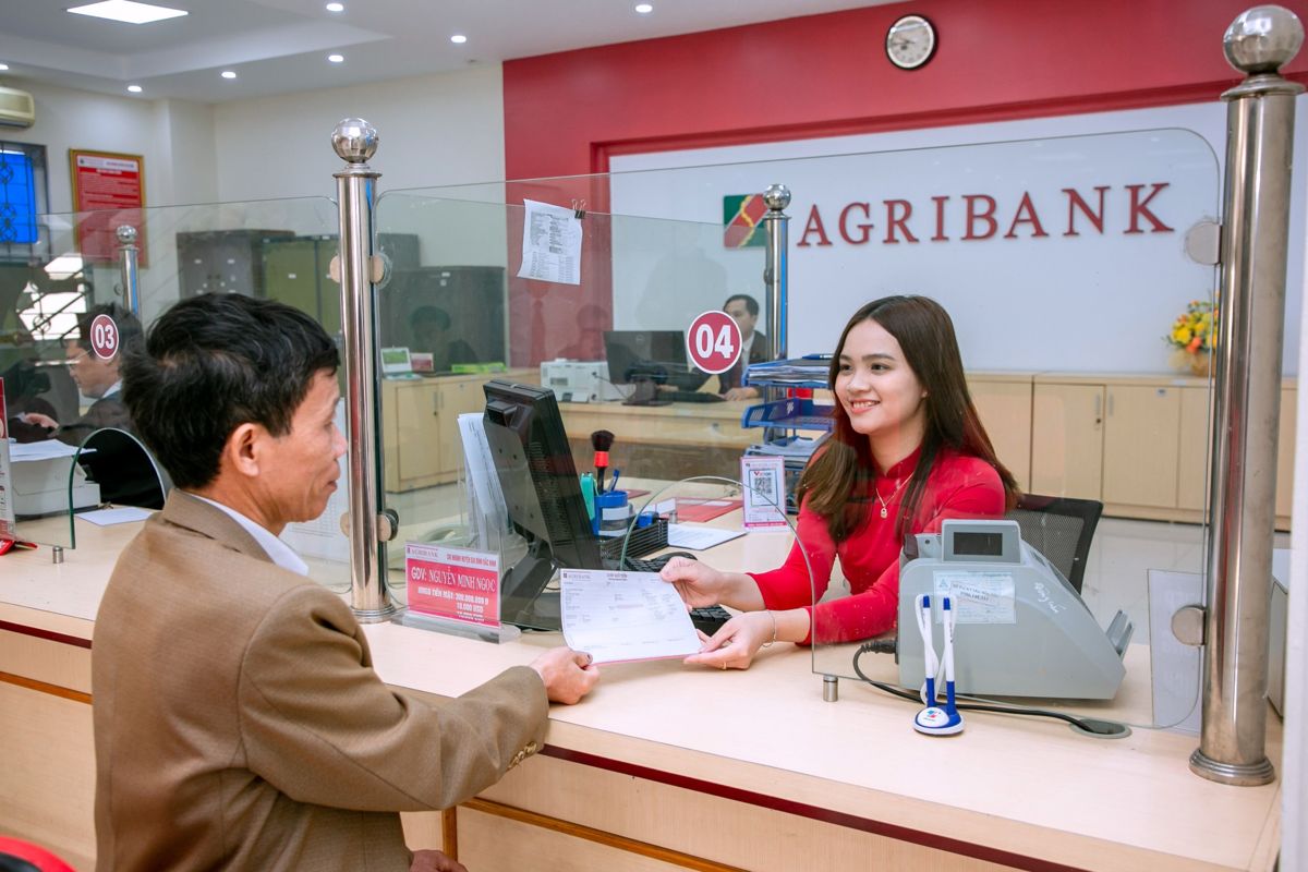 Le taux d'intérêt d'épargne d'Agribank pour les particuliers est le plus élevé, à 6 %/an. Photo: Agribank