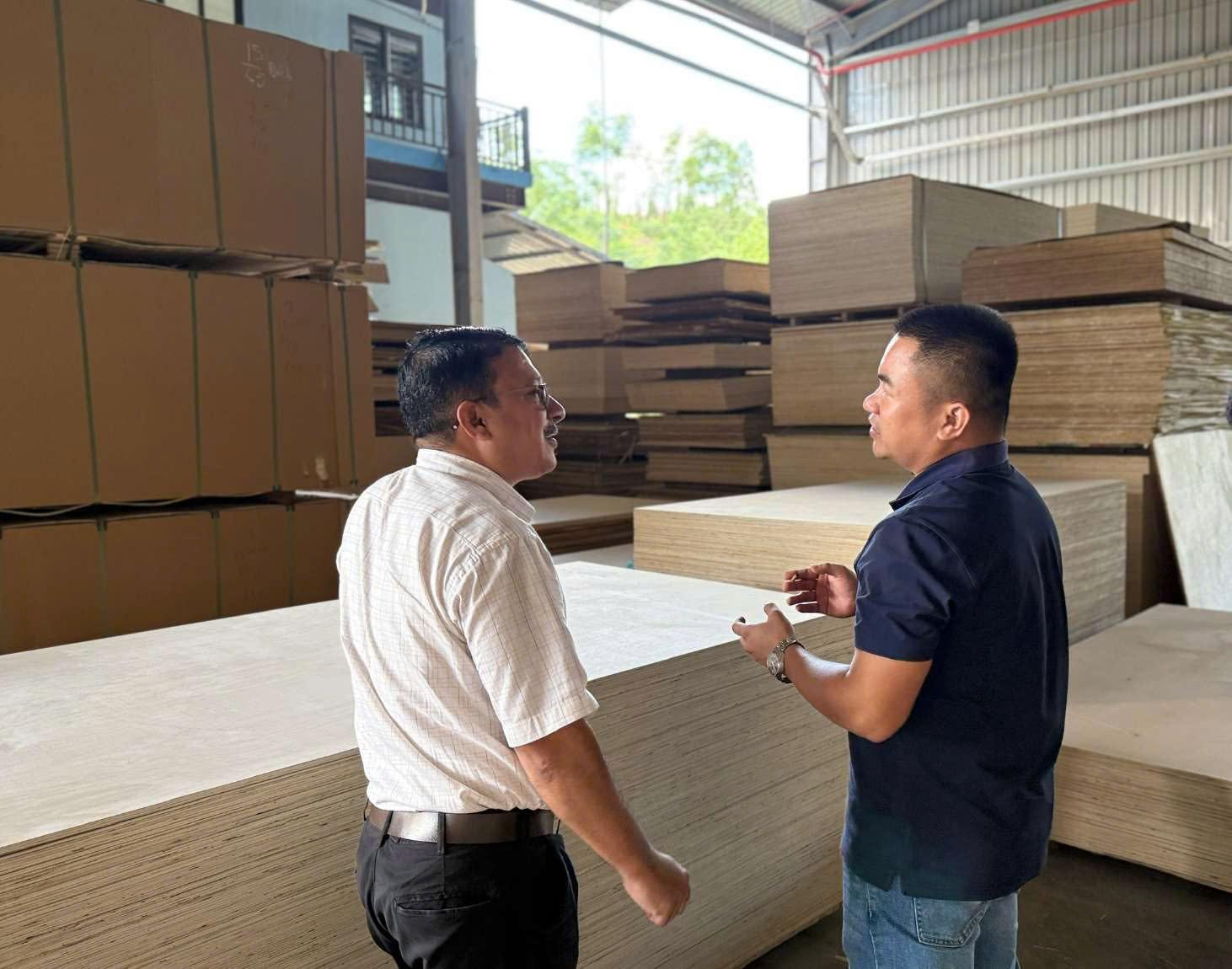 C&D Import-Export Co., Ltd. working with Indian partners. Photo: Tuyet Lan