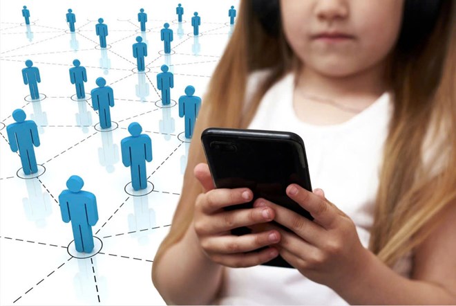 Social networks face pressure to tighten user age limits. Graphics: Anh Vu